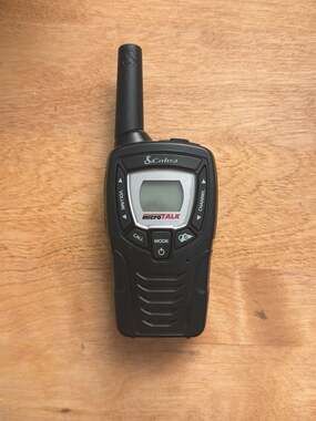 Cobra microTALK CXT345 23-Mile 22-Channel Two-Way Radio Walkie Talkie